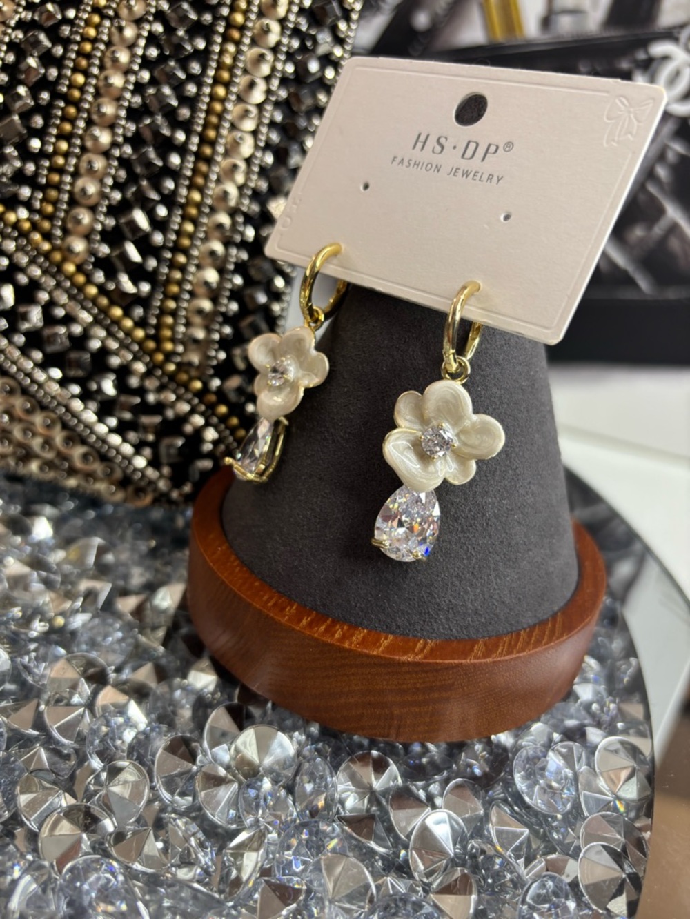 Charming Charlie embellished beaded clutch bag w/floral earrings - Picture 6 of 14